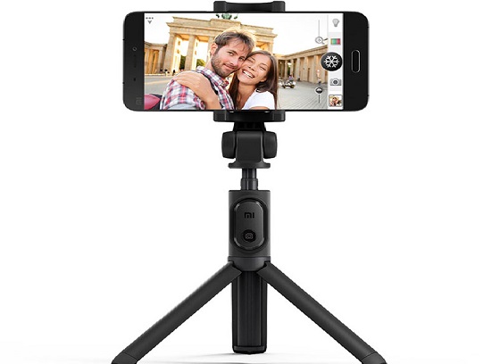 монопод для селфи по соотношению цены к качеству Xiaomi Mi Tripod Selfie Stick