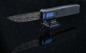 Троян в черном цвете